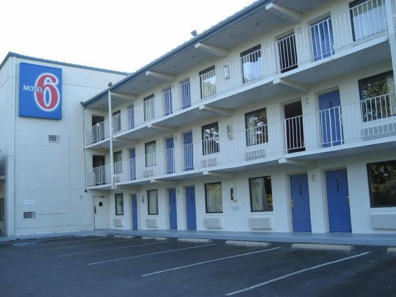 Motel 6-Raleigh, Nc - Кэри Экстерьер фото